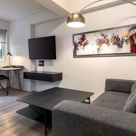 Ferienwohnung Brand-New , Delux Apt In Central Athens! Exterior foto