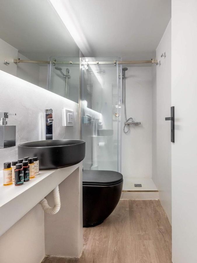 Ferienwohnung Brand-New , Delux Apt In Central Athens! Exterior foto